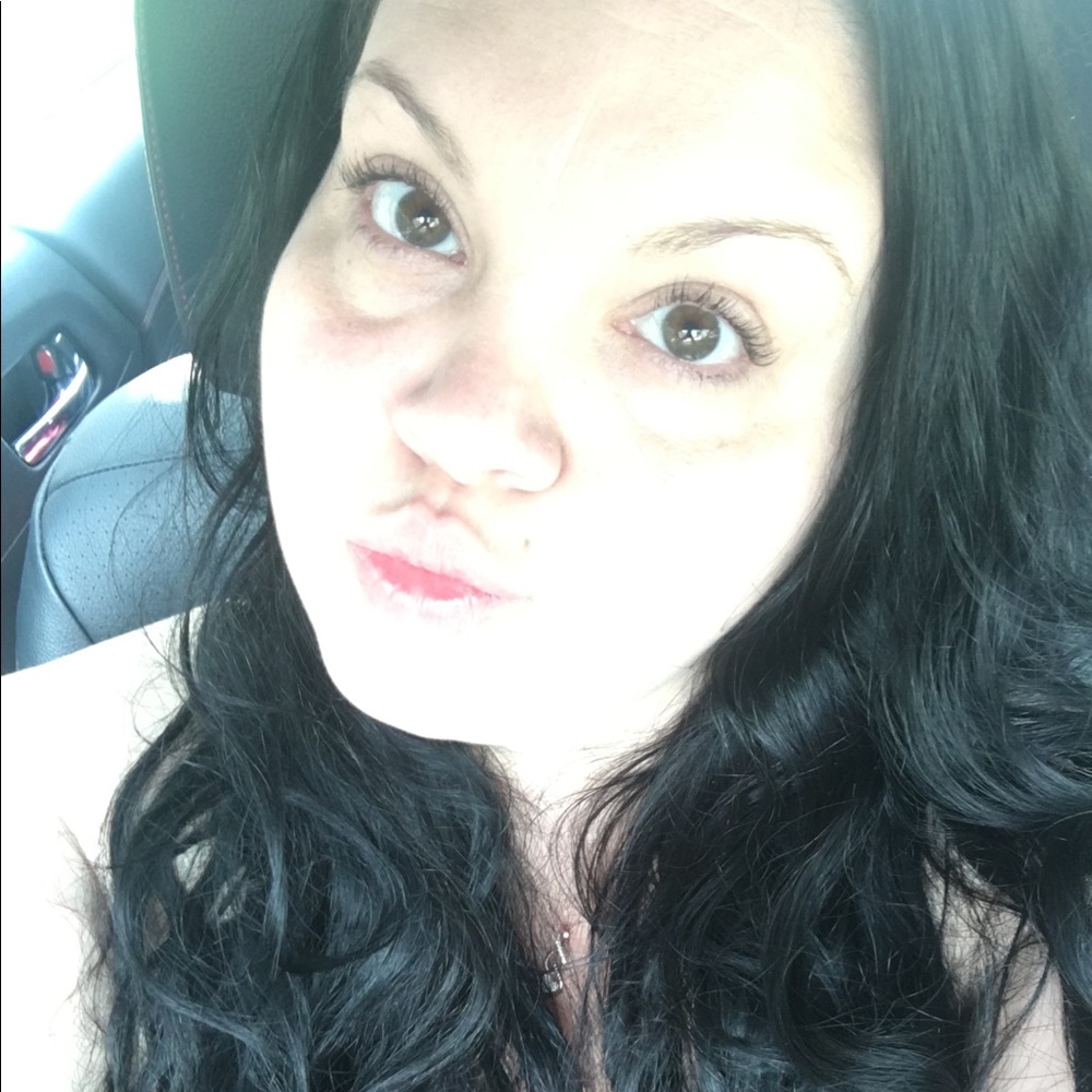 Meet your Posher, Cassi